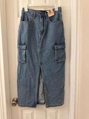 Sincerely Jules Denim Cargo Midi Skirt NWT Size 5/26